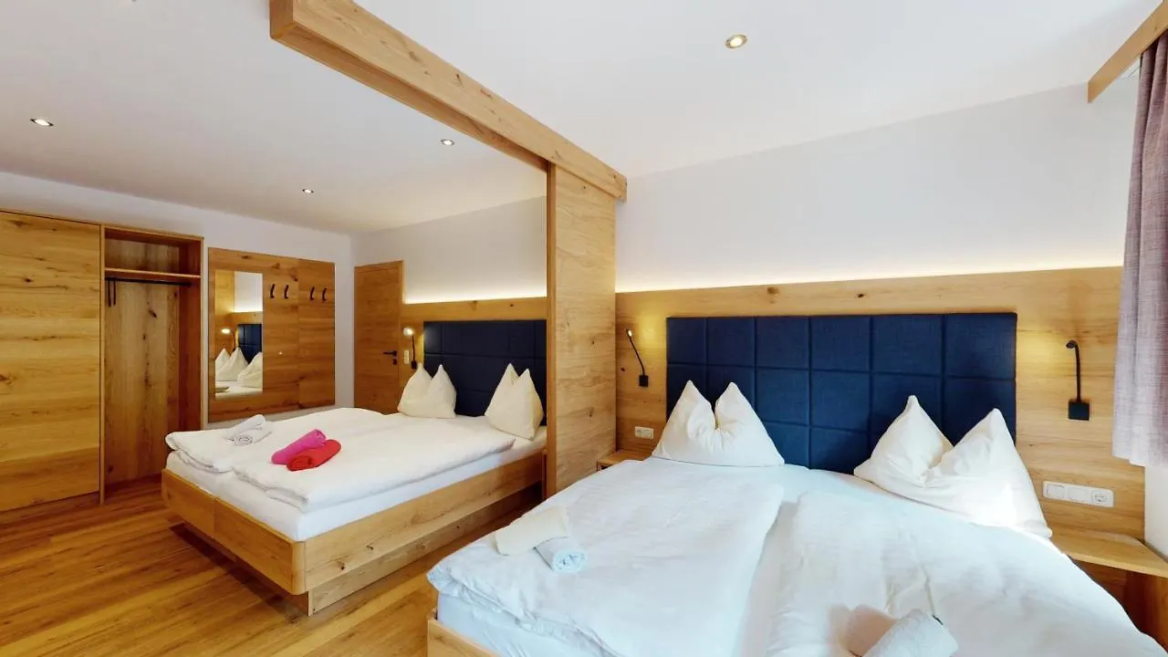 Pension Ledererguetl - Jokercard & Parkplatz Inkl 2*, Saalbach-Hinterglemm Austria