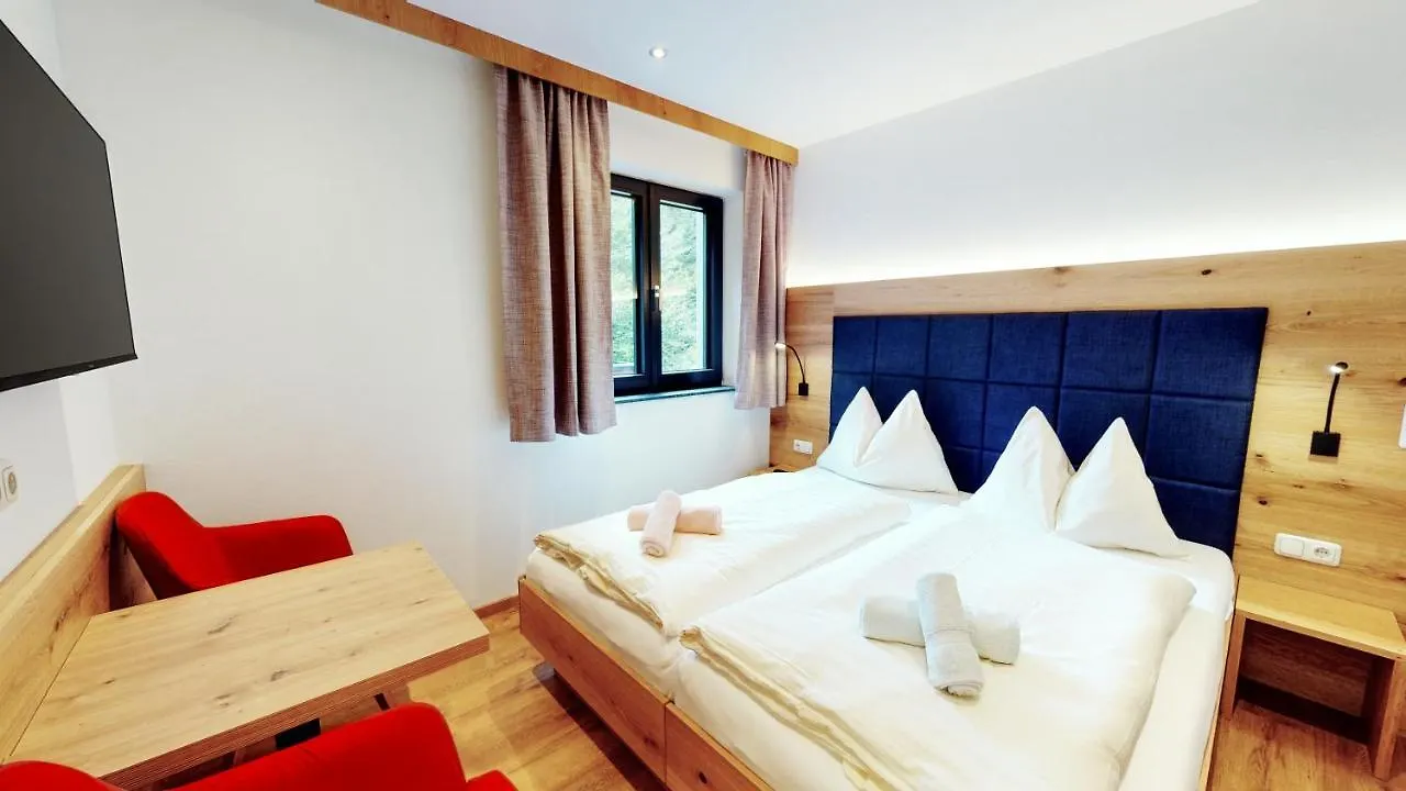 Pension Ledererguetl - Jokercard & Parkplatz Inkl Saalbach-Hinterglemm