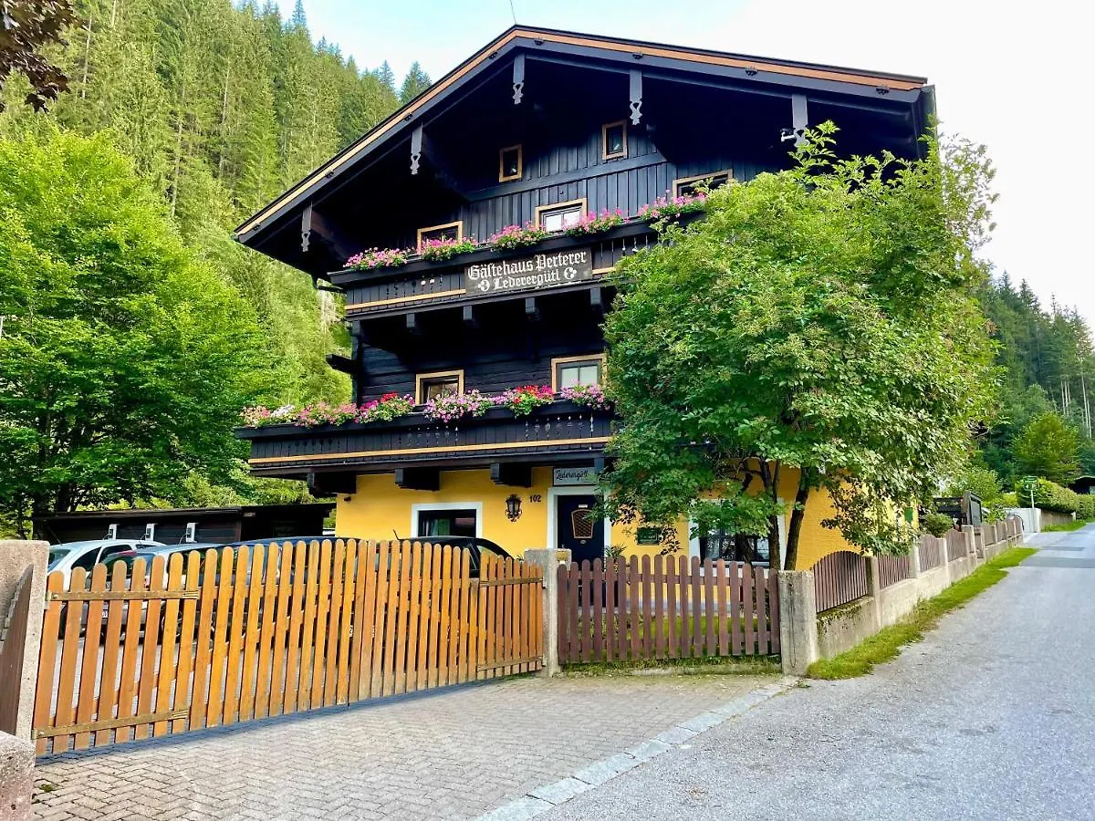 Bed & Breakfast Pension Ledererguetl - Jokercard & Parkplatz Inkl