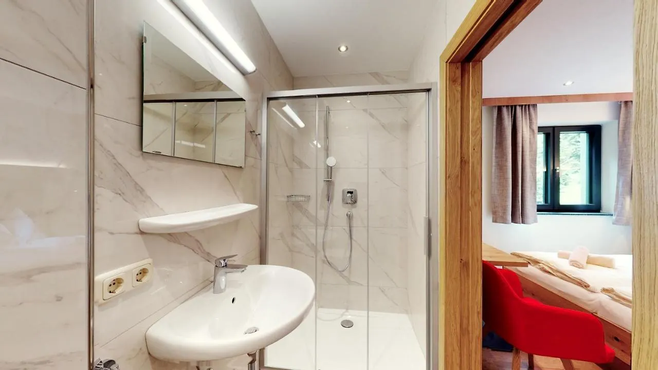 Pension Ledererguetl - Jokercard & Parkplatz Inkl Bed & Breakfast