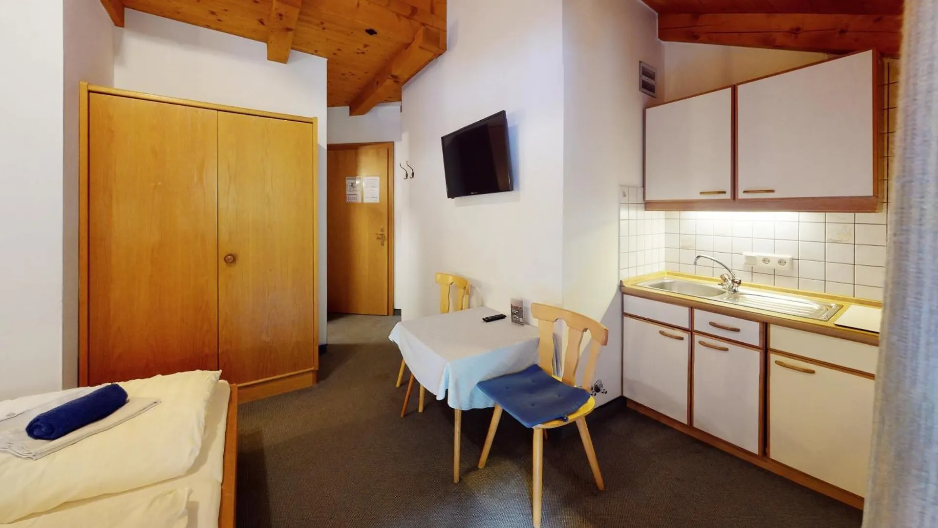 Pension Ledererguetl - Jokercard & Parkplatz Inkl Saalbach-Hinterglemm