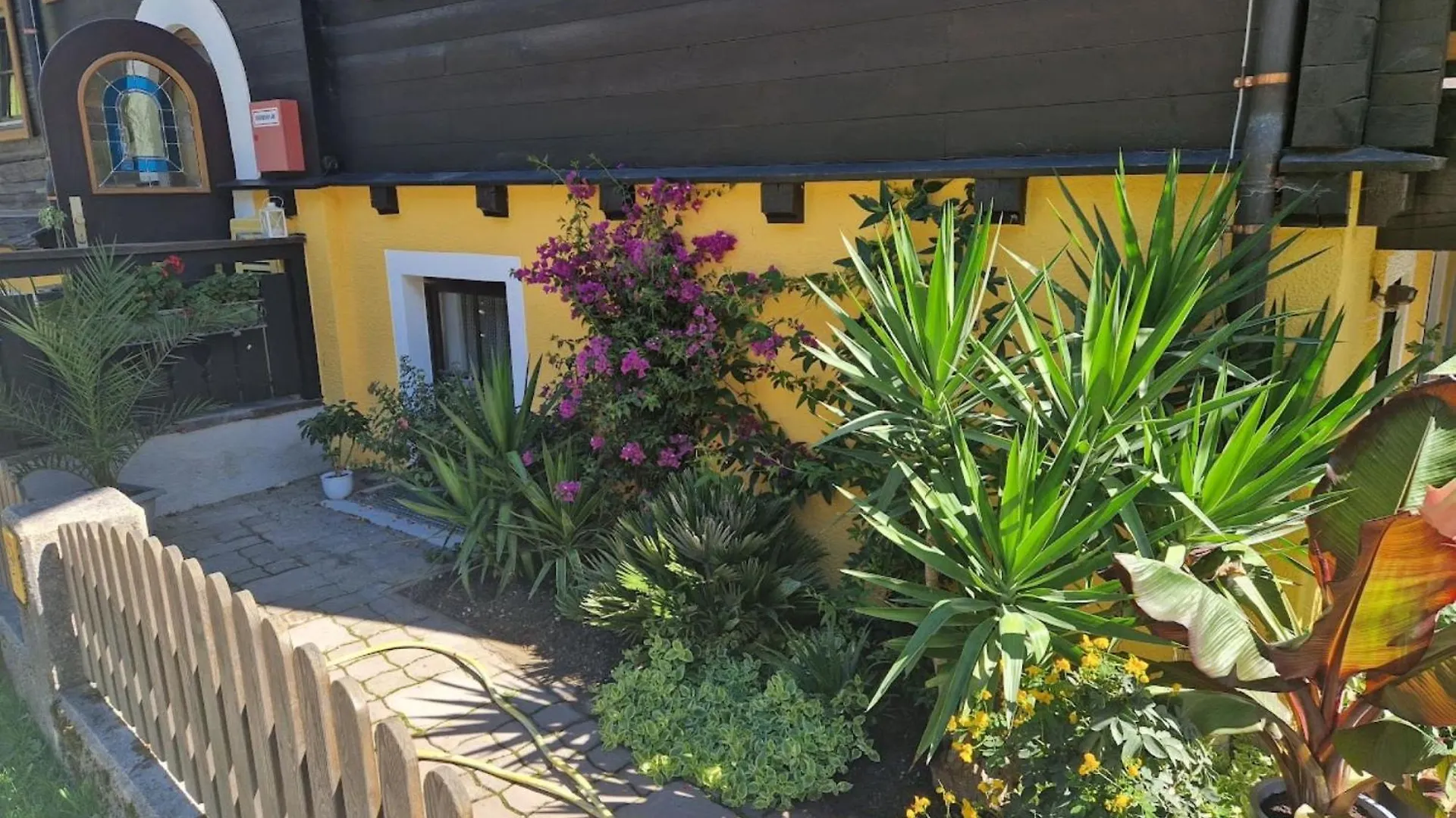 Pension Ledererguetl - Jokercard & Parkplatz Inkl Bed & Breakfast