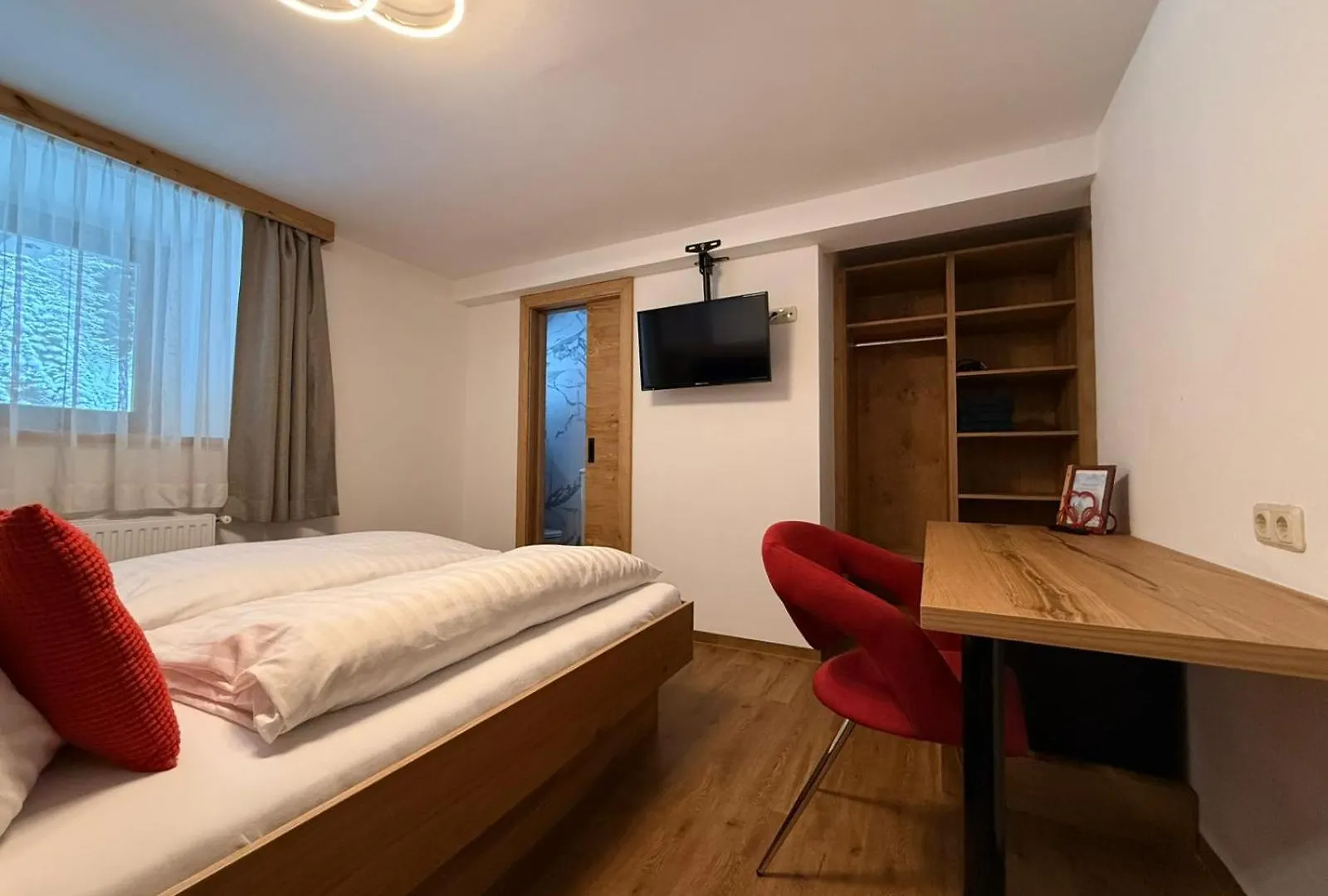 Pension Ledererguetl - Jokercard & Parkplatz Inkl 2*, Saalbach-Hinterglemm